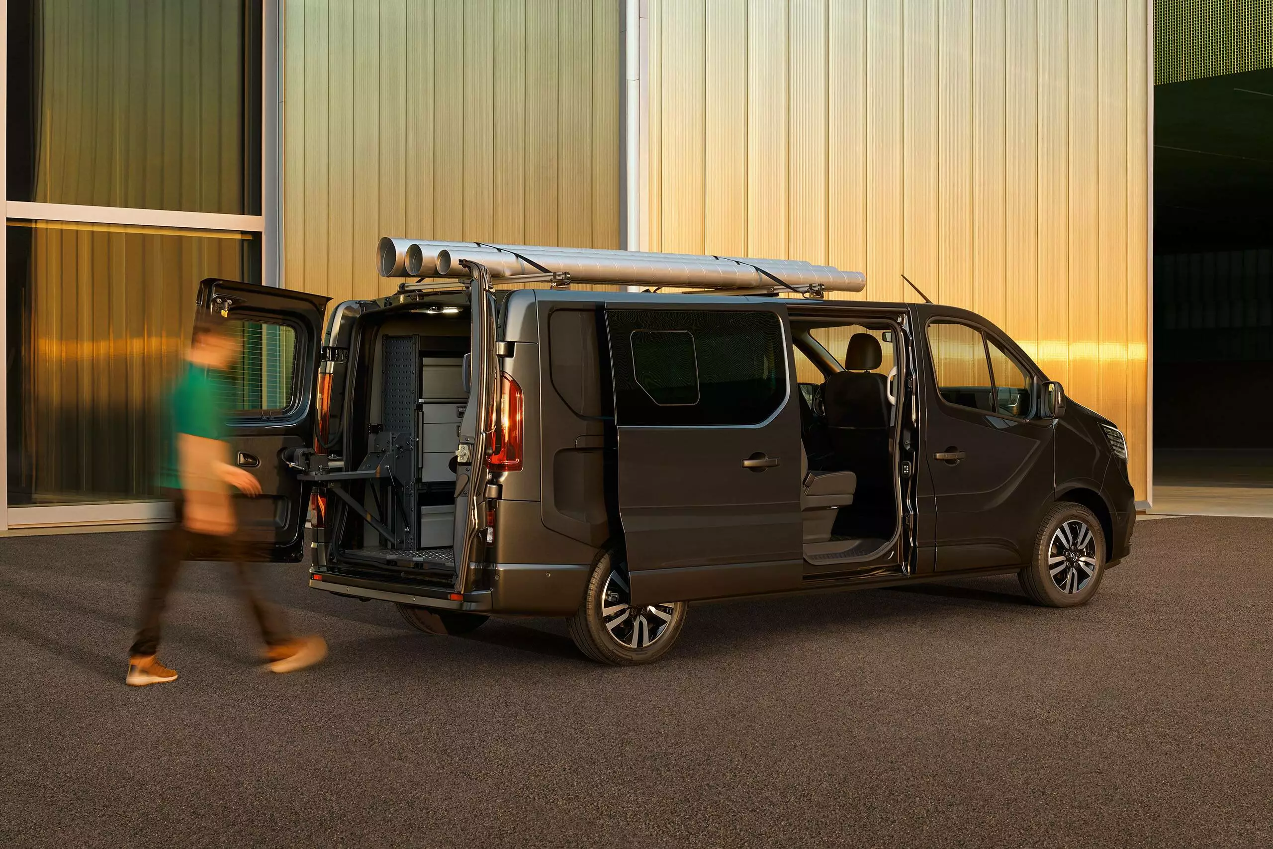Renault Trafic Van